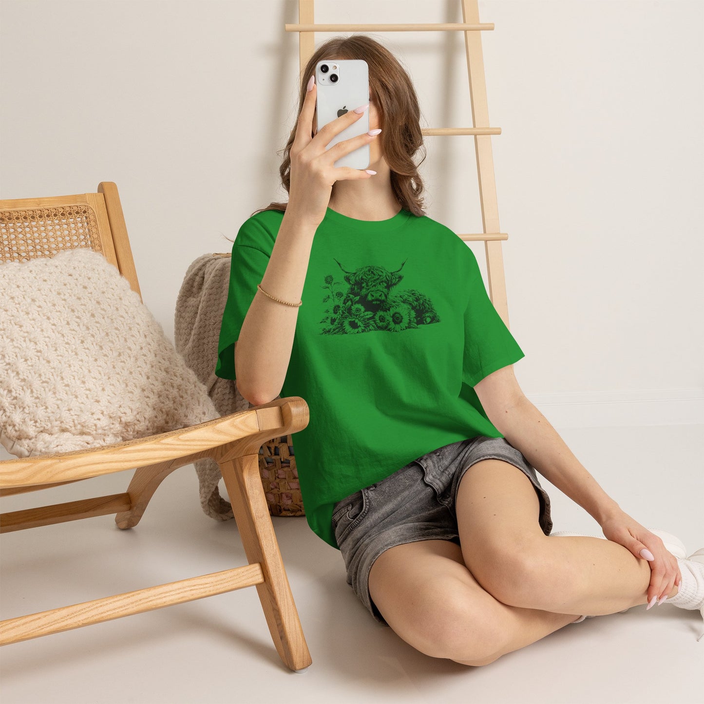 Highland Cow & Sunflowers T‑Shirt — Vintage Farm Animal Graphic Tee