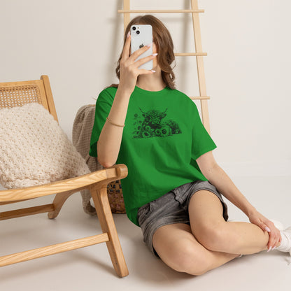 Highland Cow & Sunflowers T‑Shirt — Vintage Farm Animal Graphic Tee