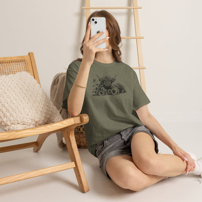 Highland Cow & Sunflowers T‑Shirt — Vintage Farm Animal Graphic Tee